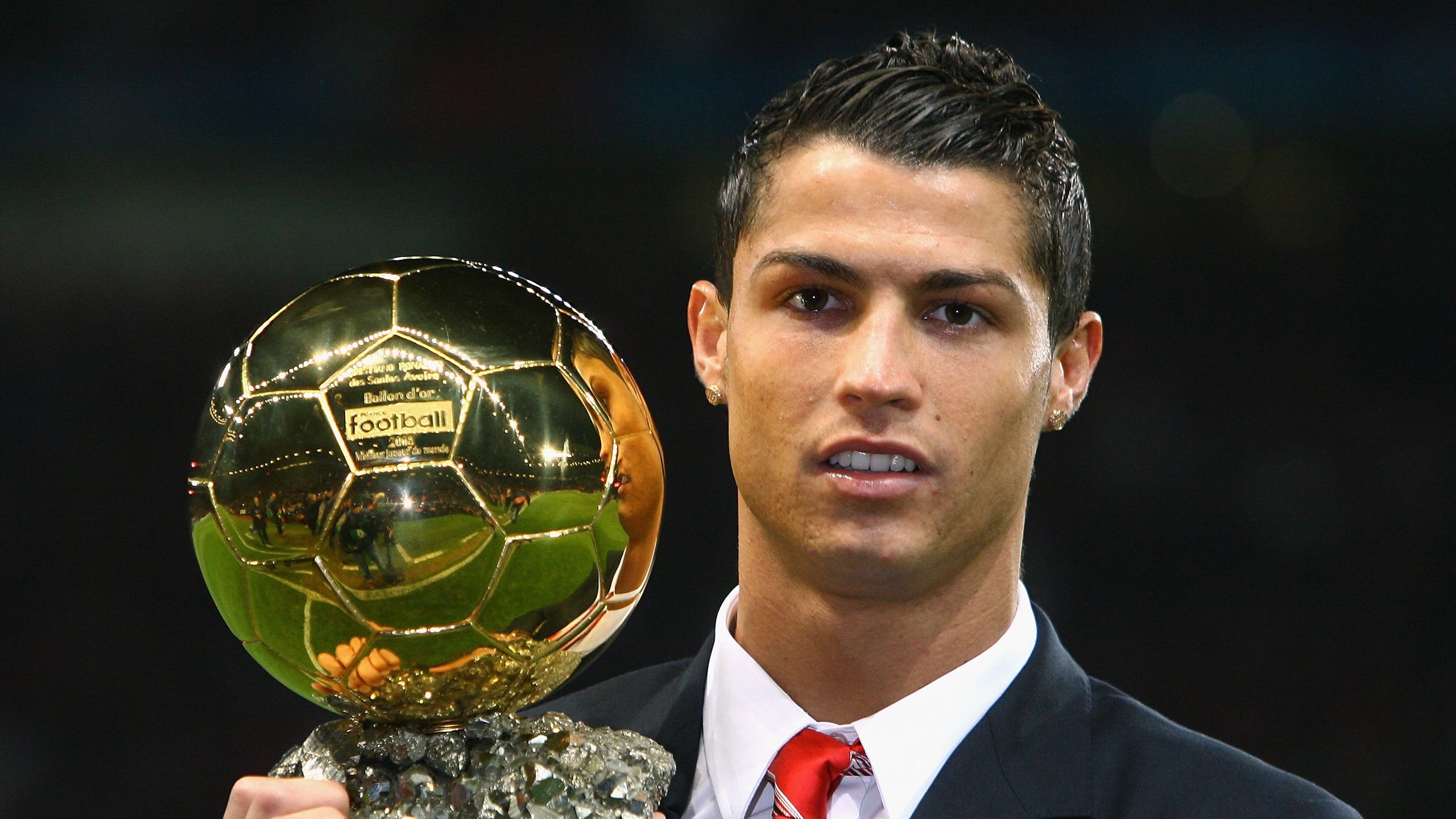 欧冠淘汰赛之夜，米切尔，从暗影到胜负手