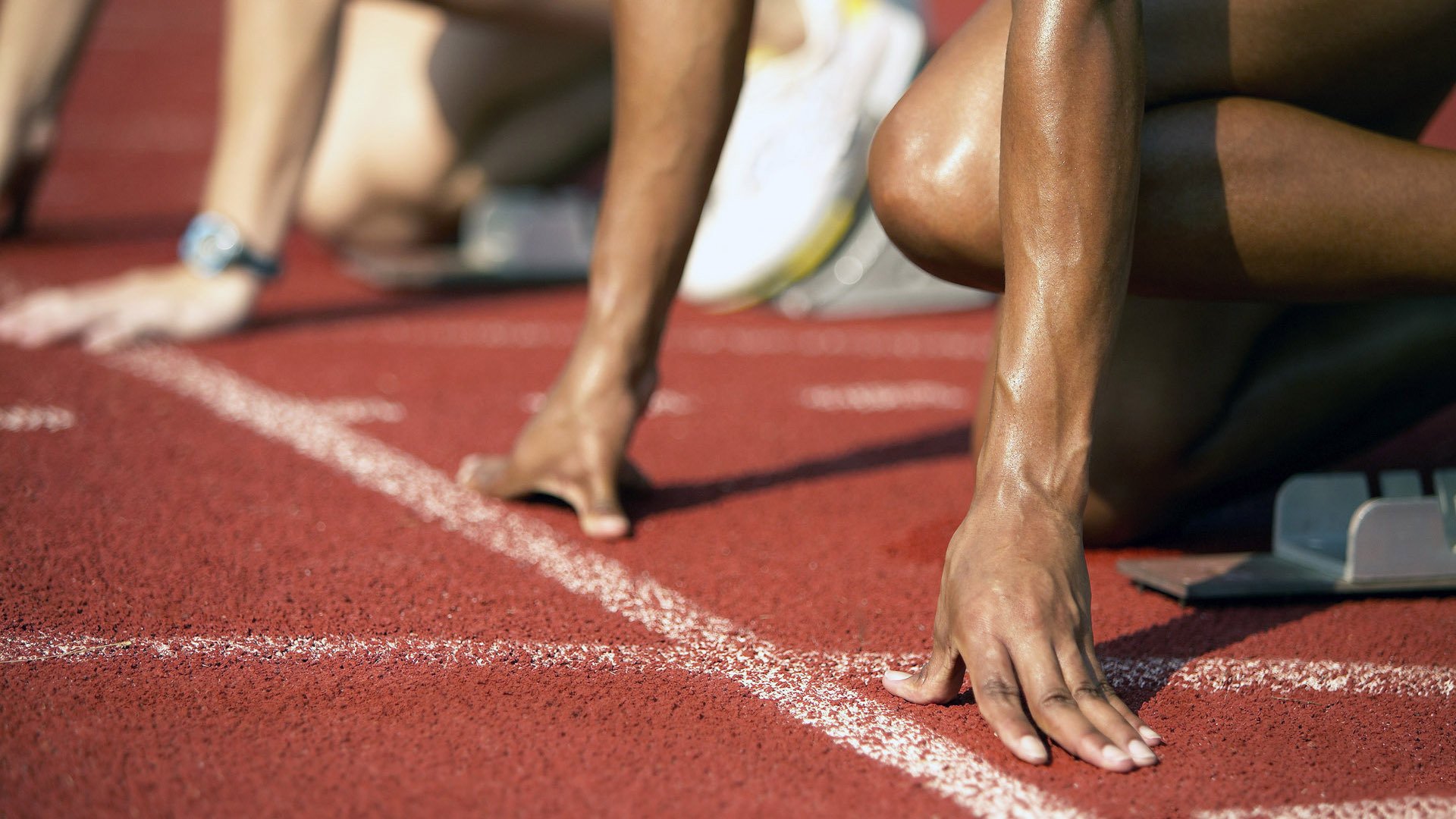 黄喜灿爆发！挪威争冠战，加纳的非洲之星如何照亮欧洲足球的暗面？