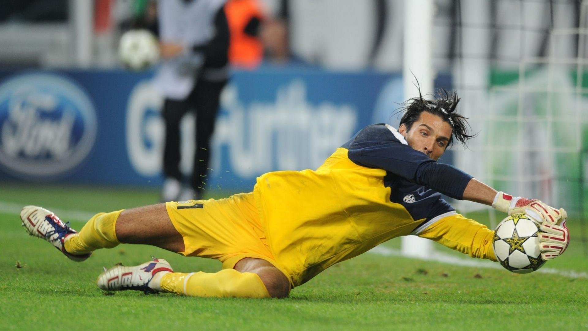 德黑兰的叹息与布拉迪斯拉发的泪光,托纳利致命一击,伊朗险胜斯洛伐克,2026世界杯H组上演意志对决